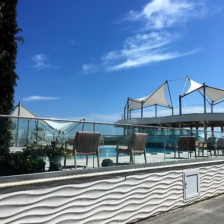 Magic Holiday Apartment Mamaia